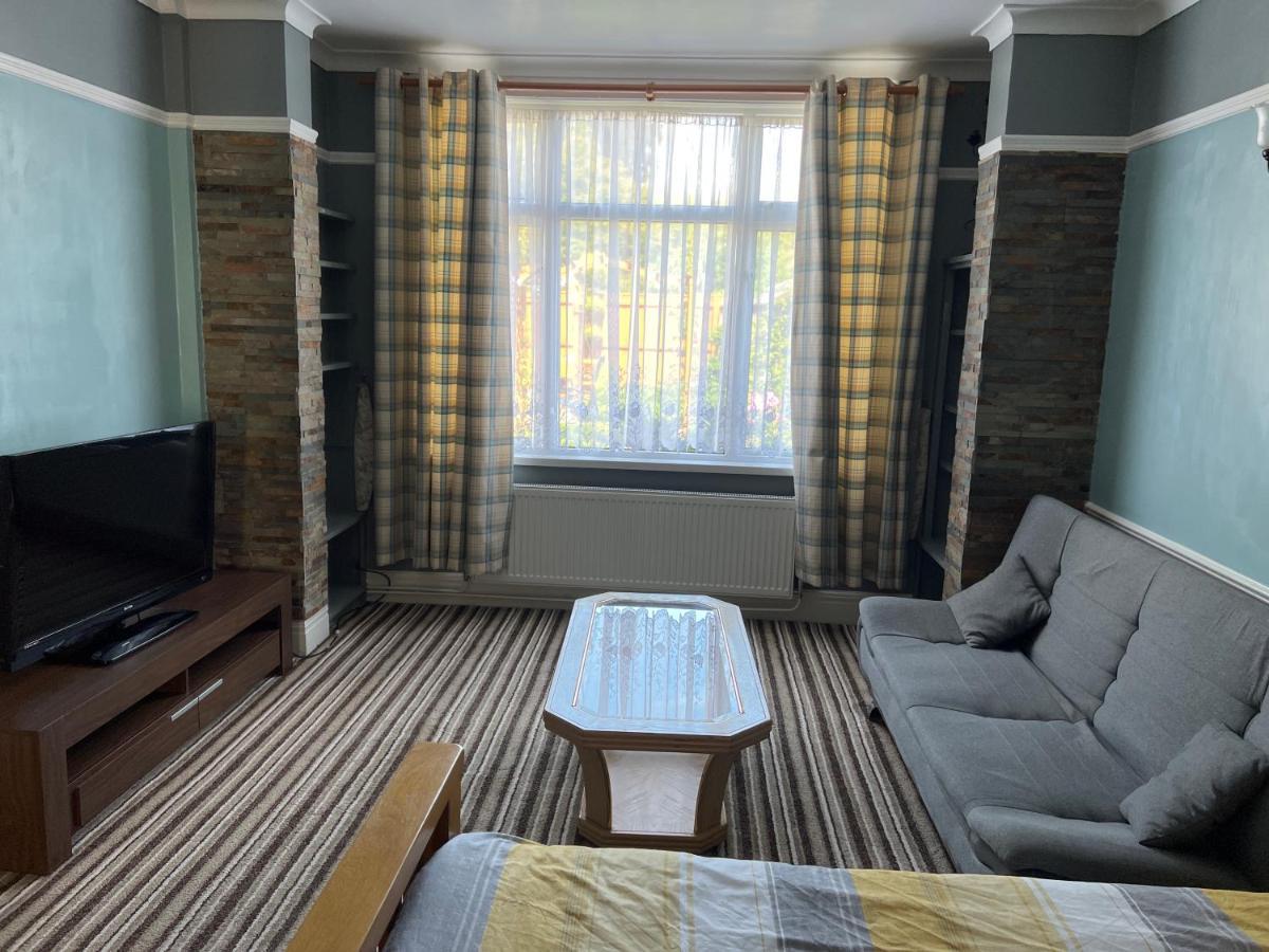 Hereward Guest House Уисбийч Екстериор снимка