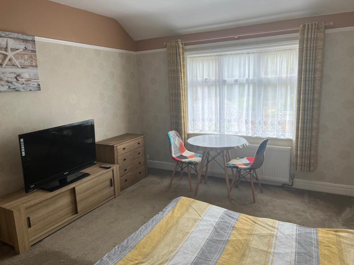 Hereward Guest House Уисбийч Екстериор снимка